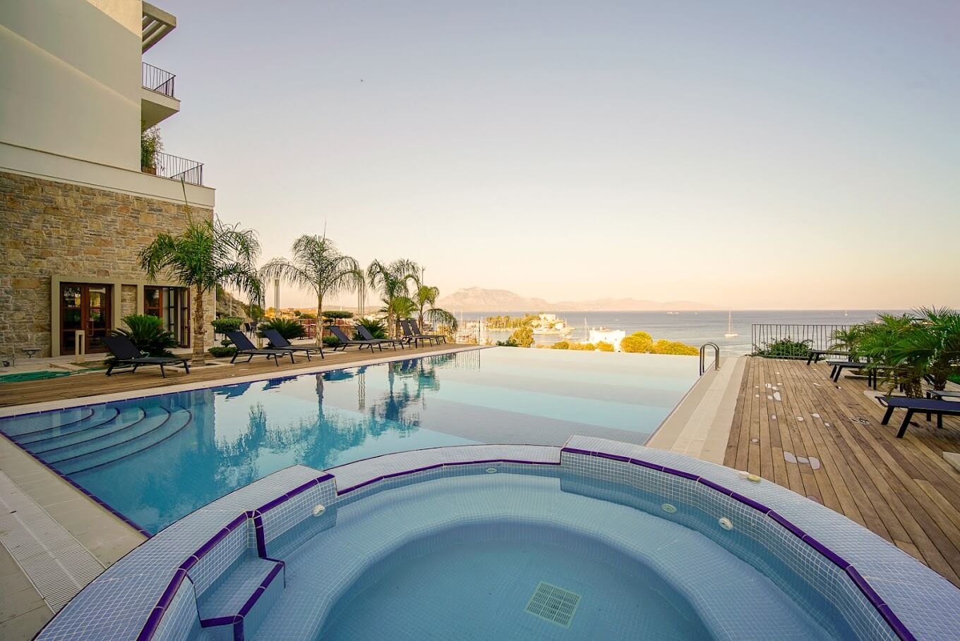 Cape Krio Otel logo